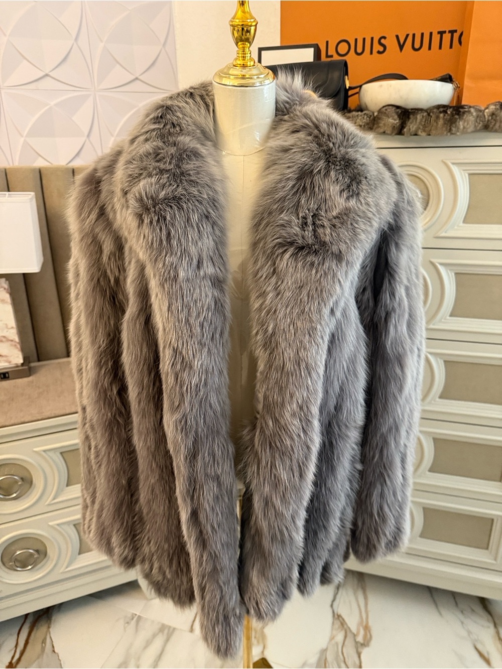 Saga fox fur coat thick pelts
